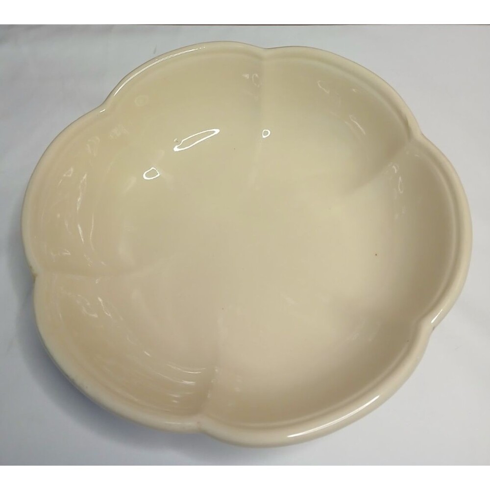 McCoy USA #7528 Scalloped Edge Beige Serving Fruit Bowl